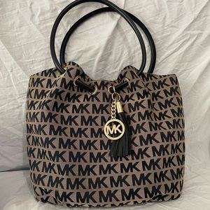 Michael Kors Shoulder Bag